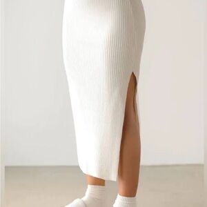 JOAH BROWN - Ribbed Side Slit Mini Skirt